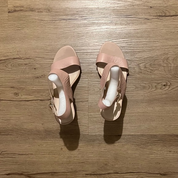 Cole Haan light/pale pink leather sandals - Picture 8 of 12